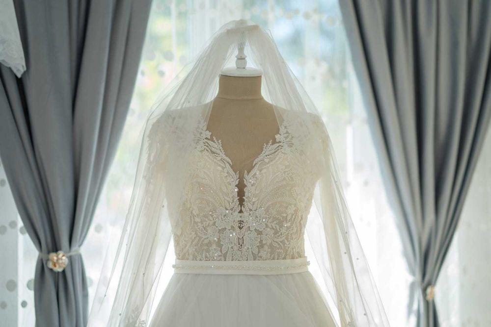 Vand rochie de mireasa