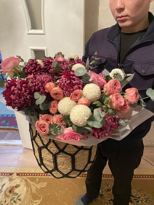 Продам 2 букет цветов