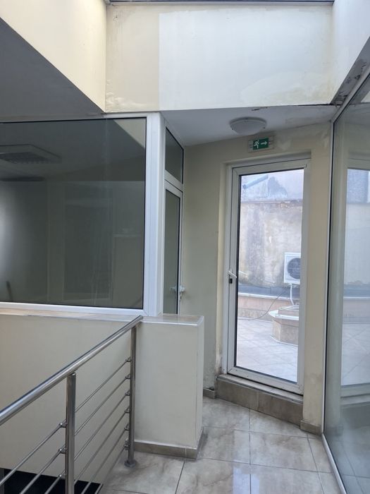 Продава се Офис в Варна, Възраждане 1 - 39 кв.м за 2103 €/кв.м - Снимка #2
