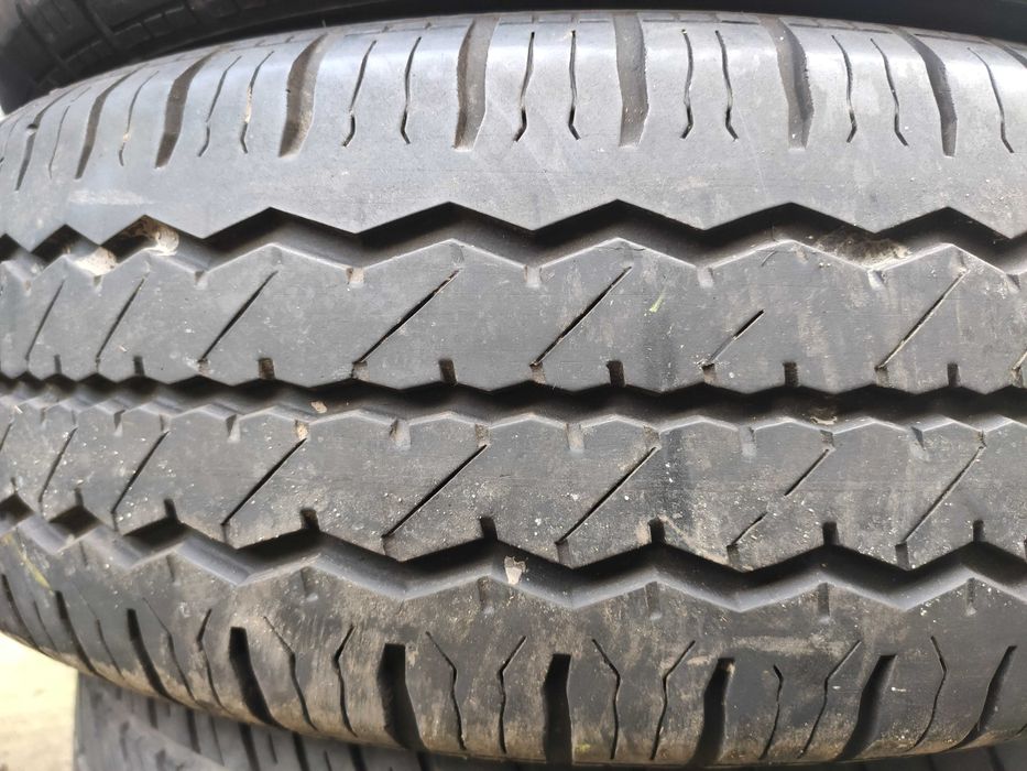 2бр Летни гуми за БУС 215 70 16 С - Hankook