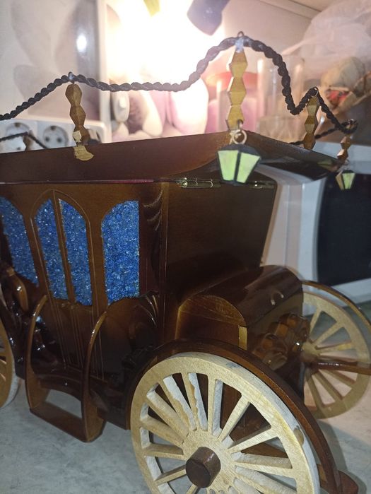 Продам шкатулку-карету