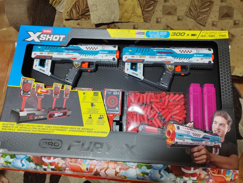 Cadoul perfect  pt băieți. Set de 2 pistoale x shot pro fury