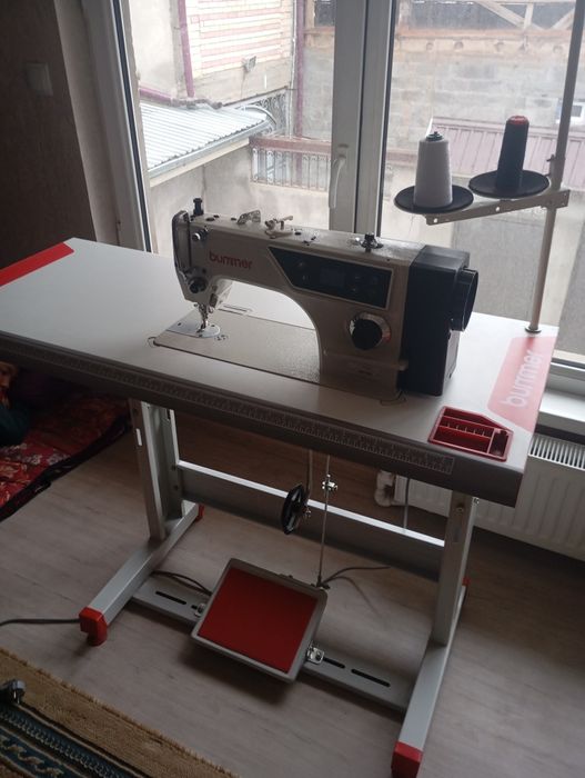 Швейная машина  bummer