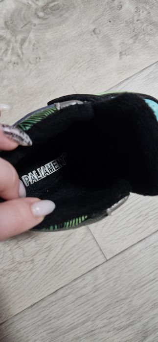 Кроссовки утеплённые 32р