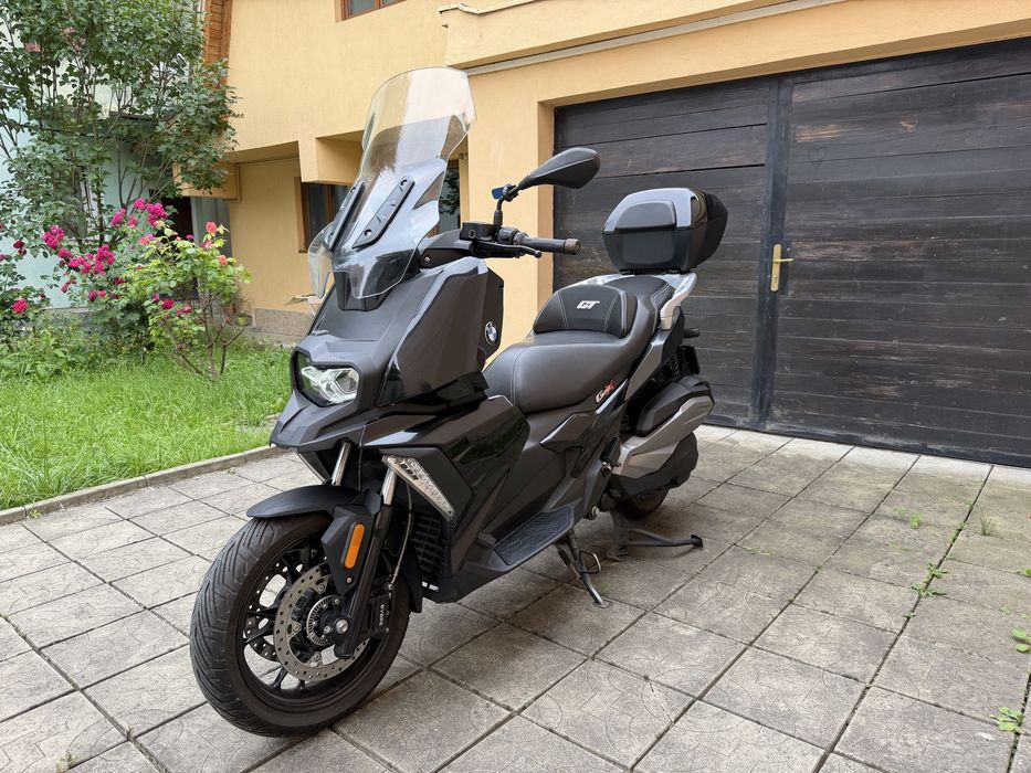 BMW C400X – 2020 | 14.300 km |