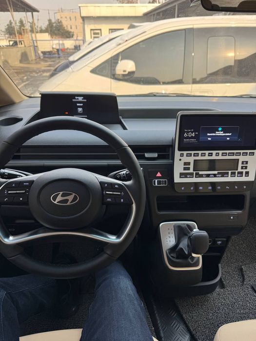 Hyundai staria 2025