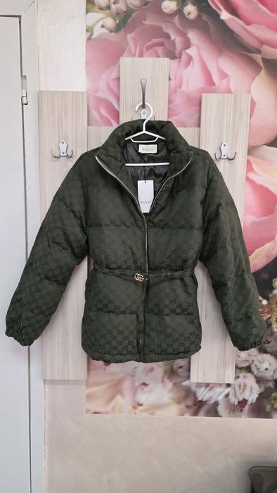 Яке Gucci налично