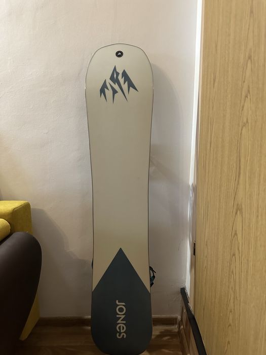 Placa snowboard Jones Dream Weaver 139 cu legaturi Equinox S