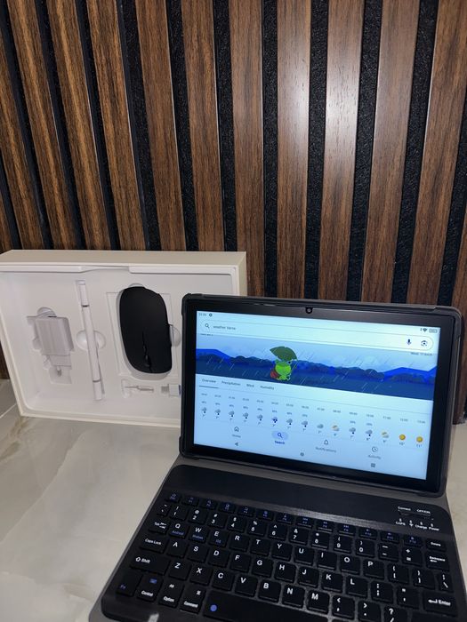 Таблет като лаптоп - с клавиатура, мишка, писалка, слушалки ,4GB памет