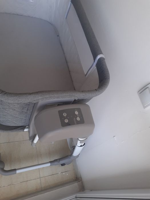 Манеж-кровать    .