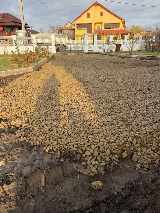 Nisip. Pietriș, Balastru etc. cu 8x4