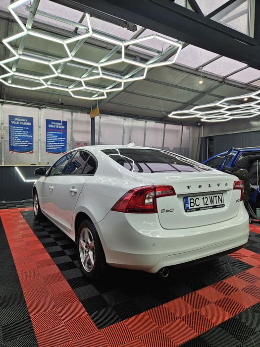 Volvo S60 D3 2.0d 150 cai 2017