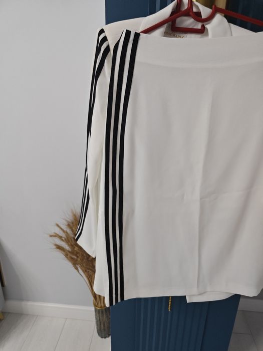 Продам кастюмы двойки