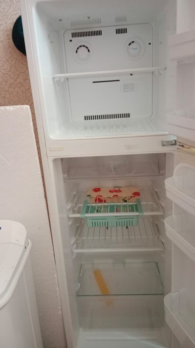 Продам холодильник