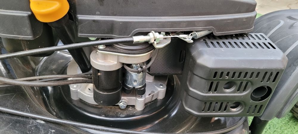 Mașină de tuns iarba/gazon pe benzină de 224ccm pornire la buton 53 cm