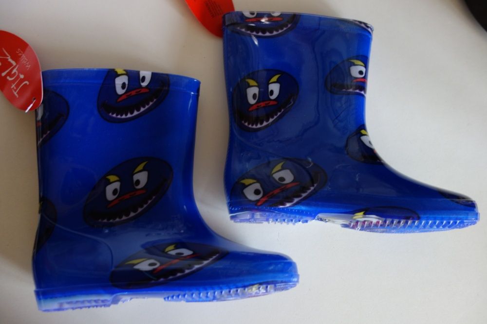 нови гумени ботуши Jiglz, 30ти номер - 3 броя