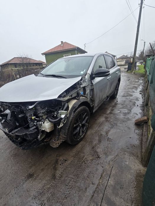 Toyota Rav 4 2017g  2.5 XIBRID НА ЧАСТИ САМО