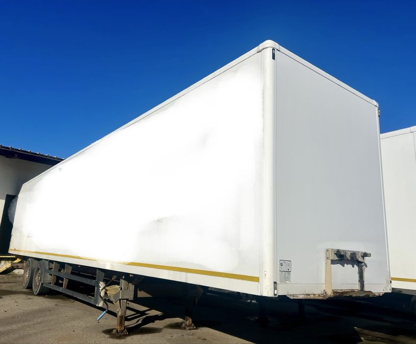 Semiremorca Box 2 axe 2005 Spier SGL290