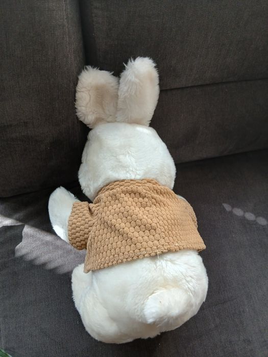 Хелоу Кити Лъв, кучета (101 далматинци). Пчела, заек,  пингвин и др.