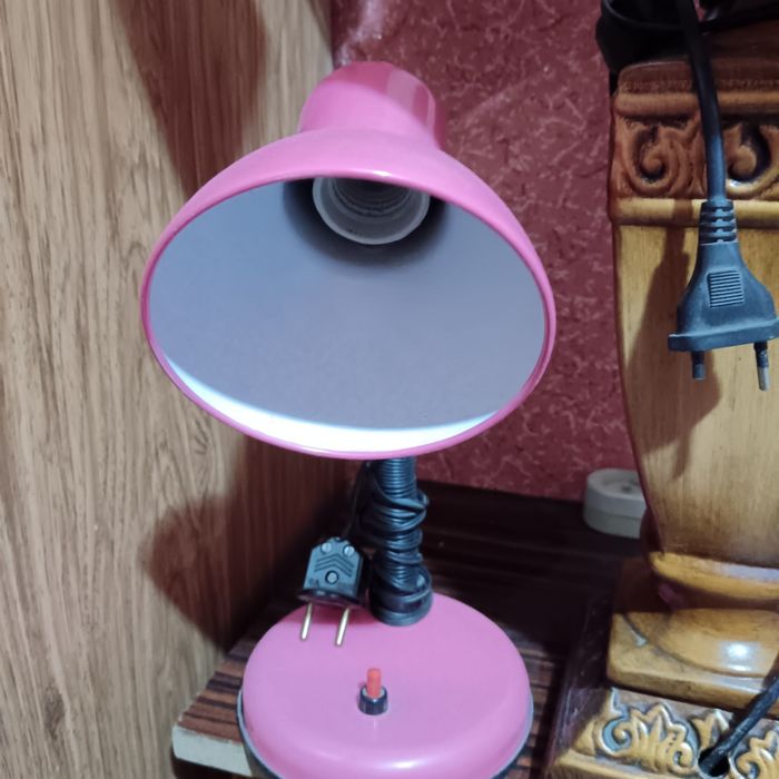 Продам настольные лампы.