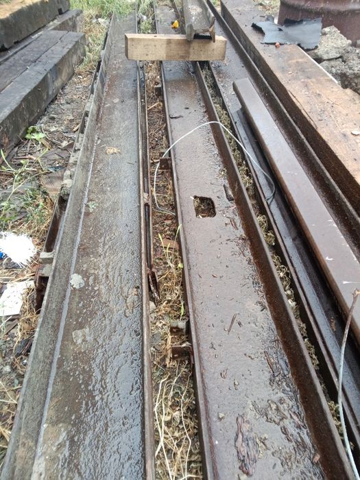 Продаю швеллер три штуки