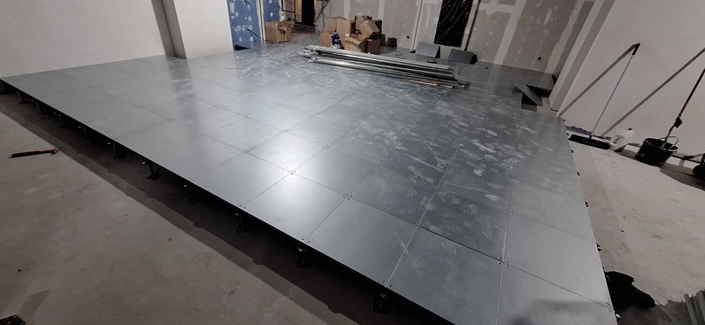 монтаж фальшпола и не только