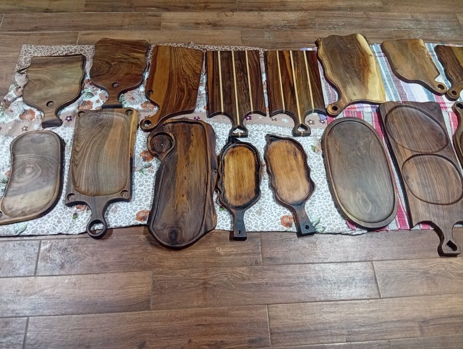 Vând platouri rustice