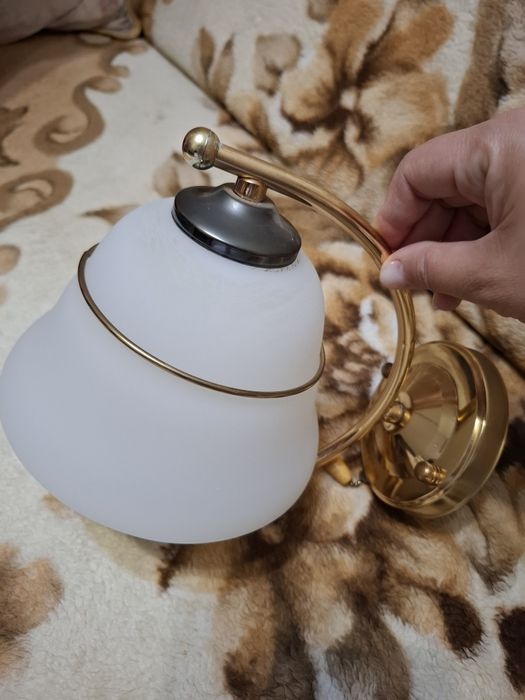 Срочно продам 2 светильника