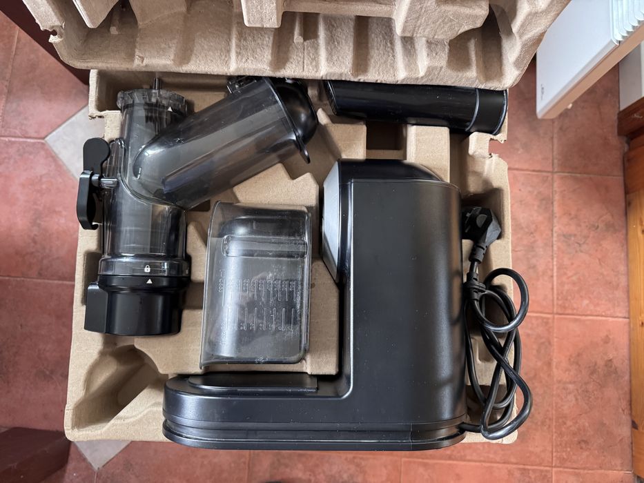 Philips Viva Collection бавнооборотна сокоизтисквачка КАТО НОВА!