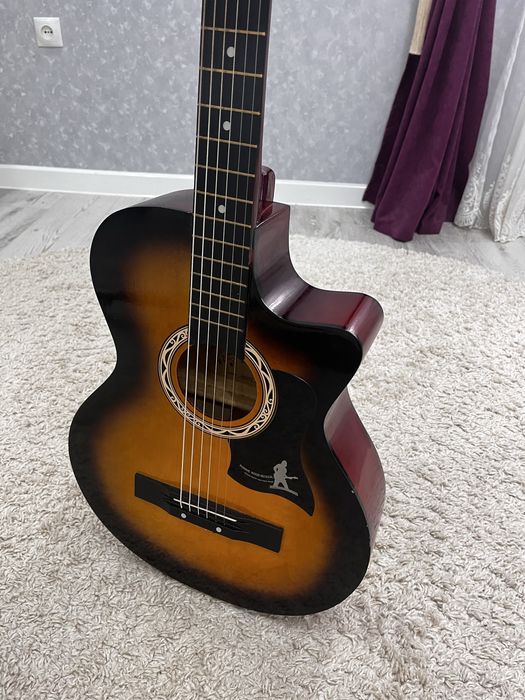 Аккустическая гитара