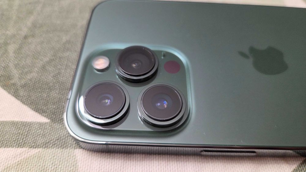 Apple iPhone 13 Pro, 128 GB, Alpine Green, Като нов!!!