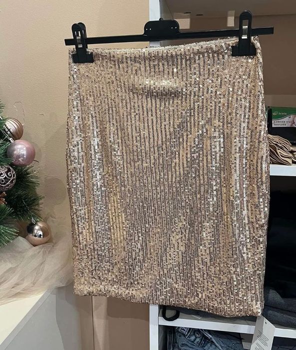 Кожени поли и панталонки