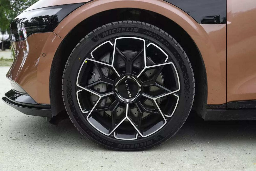 Zeekr 007 2025 — 7