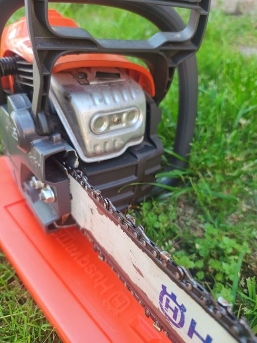 Vând Husqvarna 135 Mark//
