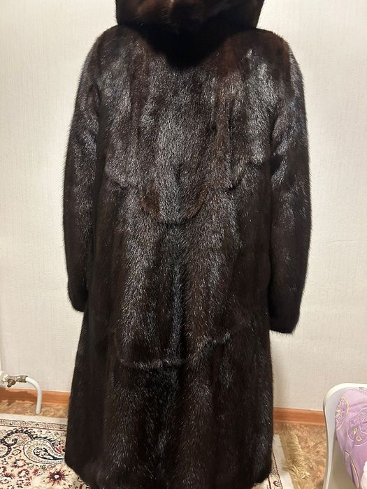 Продам Норковую шубу