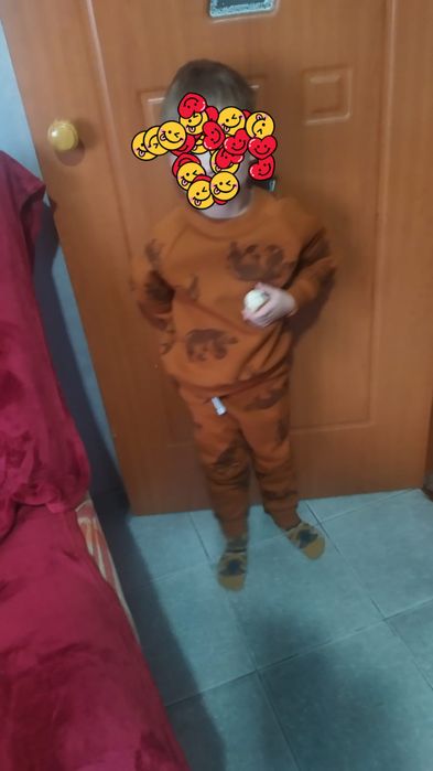 Одежда для мальчика примерно 3-6лет.