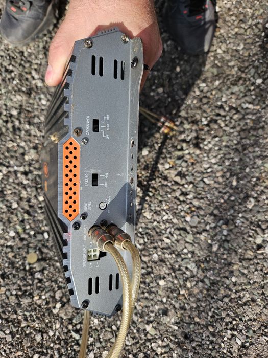 JBL     усилвагел