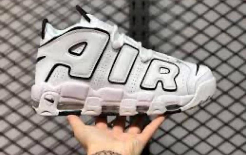 Adidași bărbați și femei