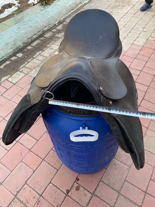 Продам седло спортивное