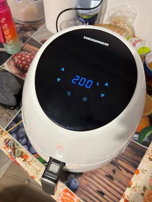 Friteuza cu aer cald Heinner Airfryer SnowDrop