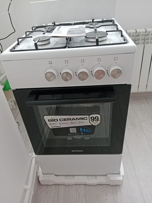 Продам газ плиту