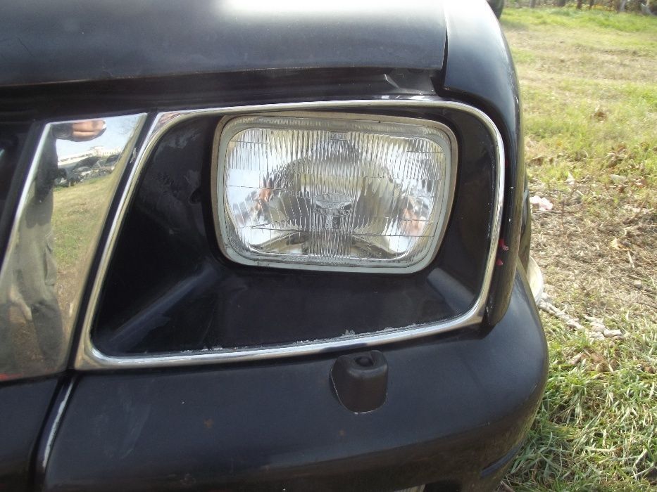 Far Mitsubishi L200 faruri stanga dreapta intacte dezmembrez L200