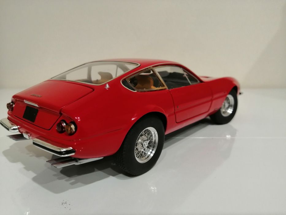 Ferrari Daytona 365 GTB4, HotWheels Elite 1:18
