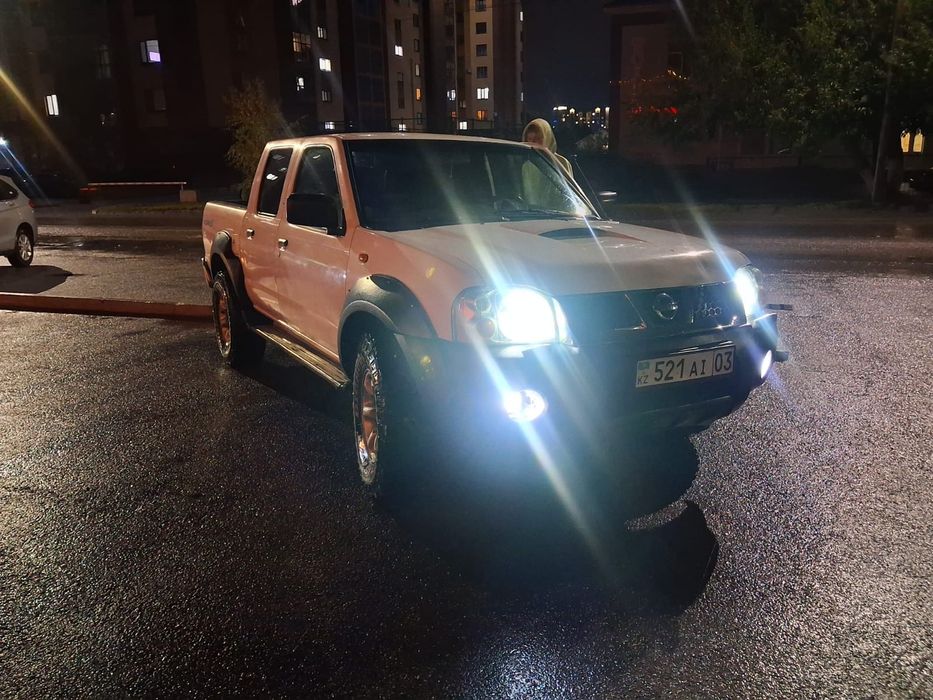 Продам пикап NP300