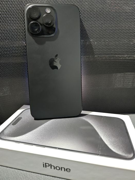 Iphone 15 pro max titanium black в идеальном состоянии