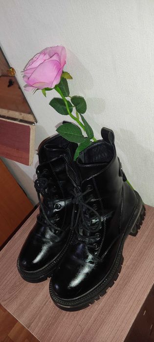 Черные кожаные туфли для зимы