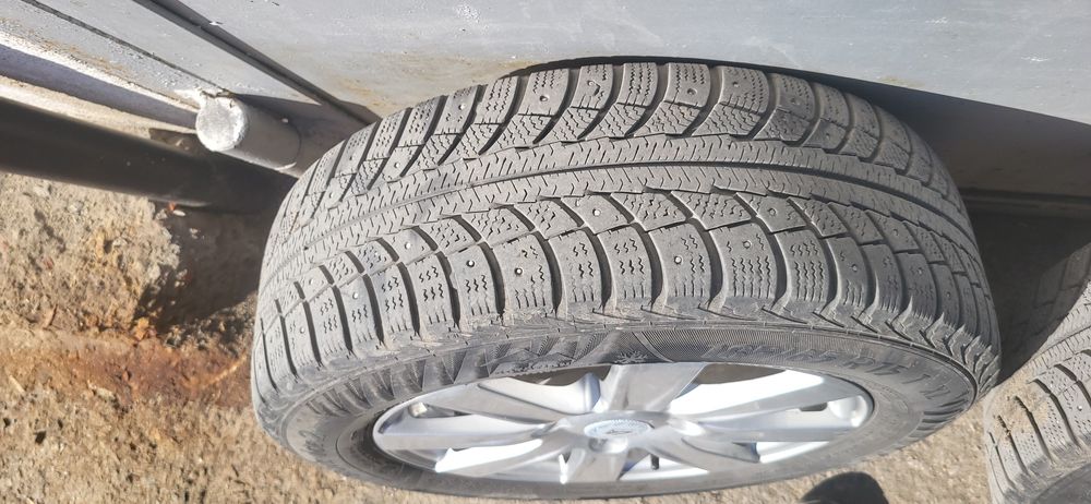 Продам шины с дисками в комплекте
