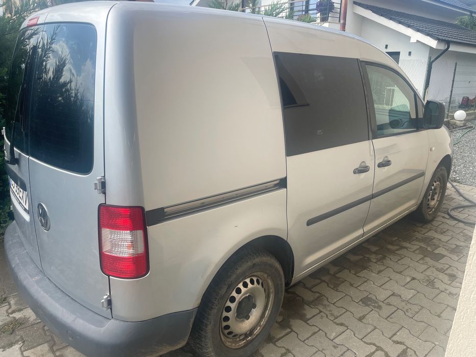 Vând Volkswagen Caddy