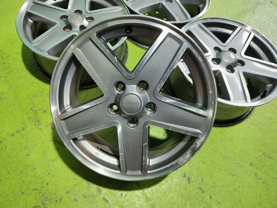 17 5x114.3  Jeep лети джанти 5х114.3