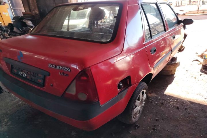 Lampa / Tripla stop stanga pe aripa Dacia Solenza prima generatie